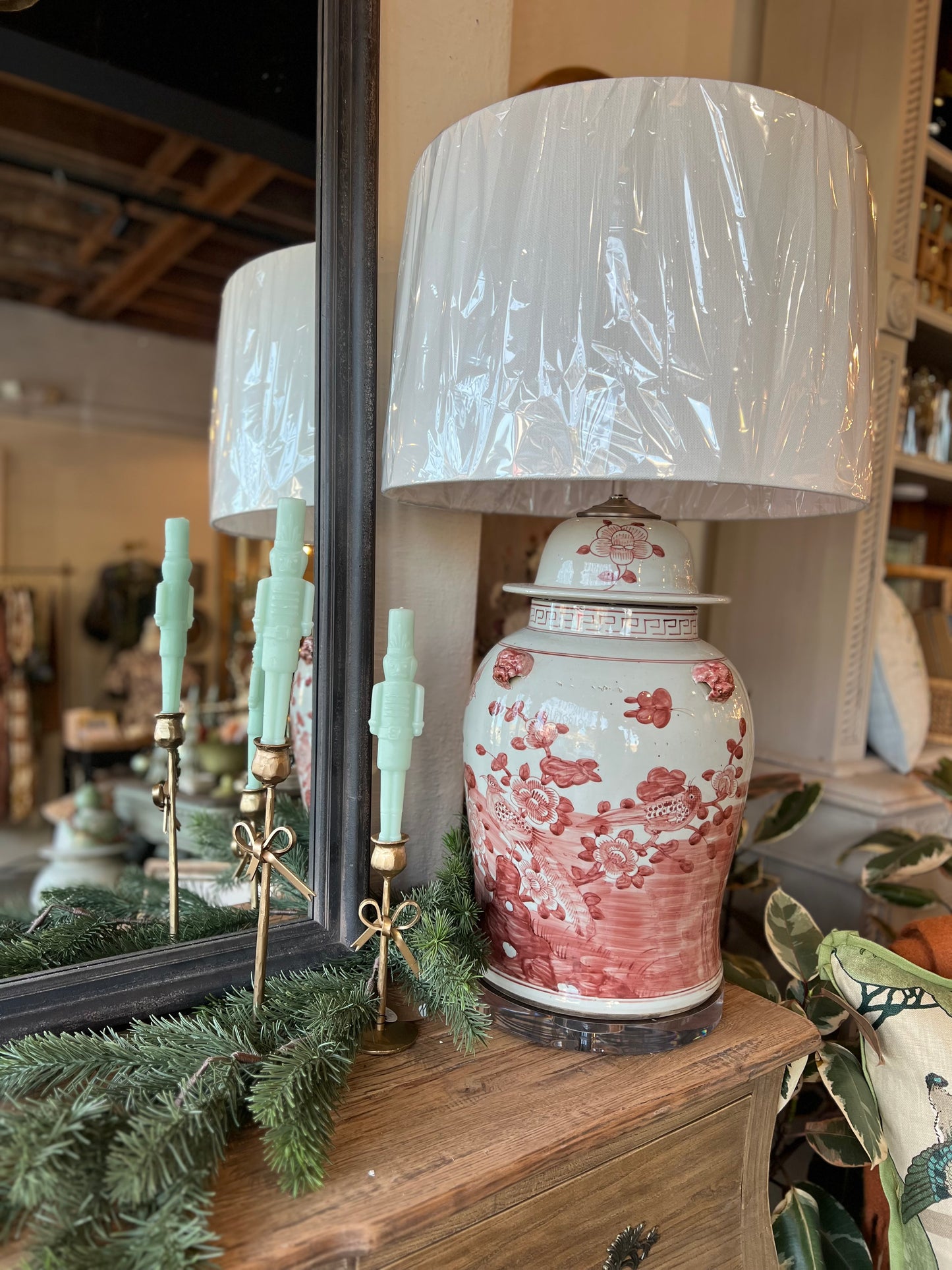 Ginger Jar Lamp Acrylic Base