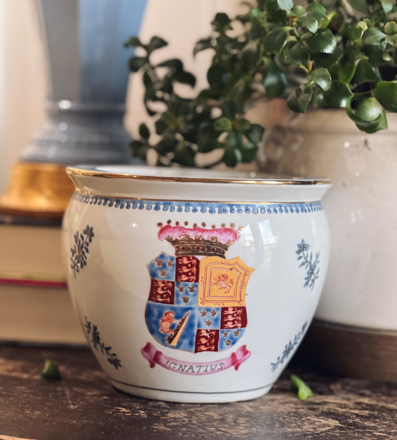 Guard of Arms Planter