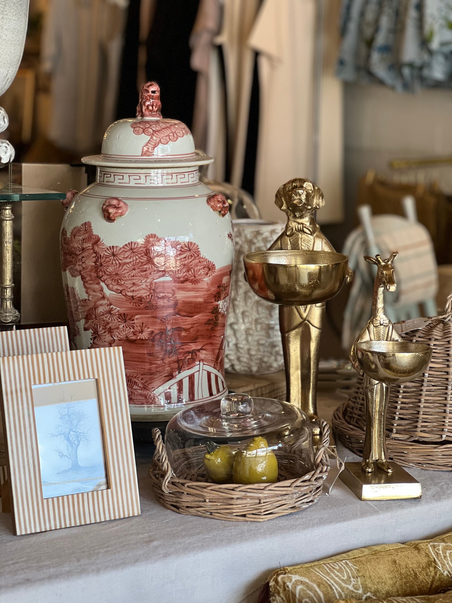 Gold Giraffe Standing Bowl