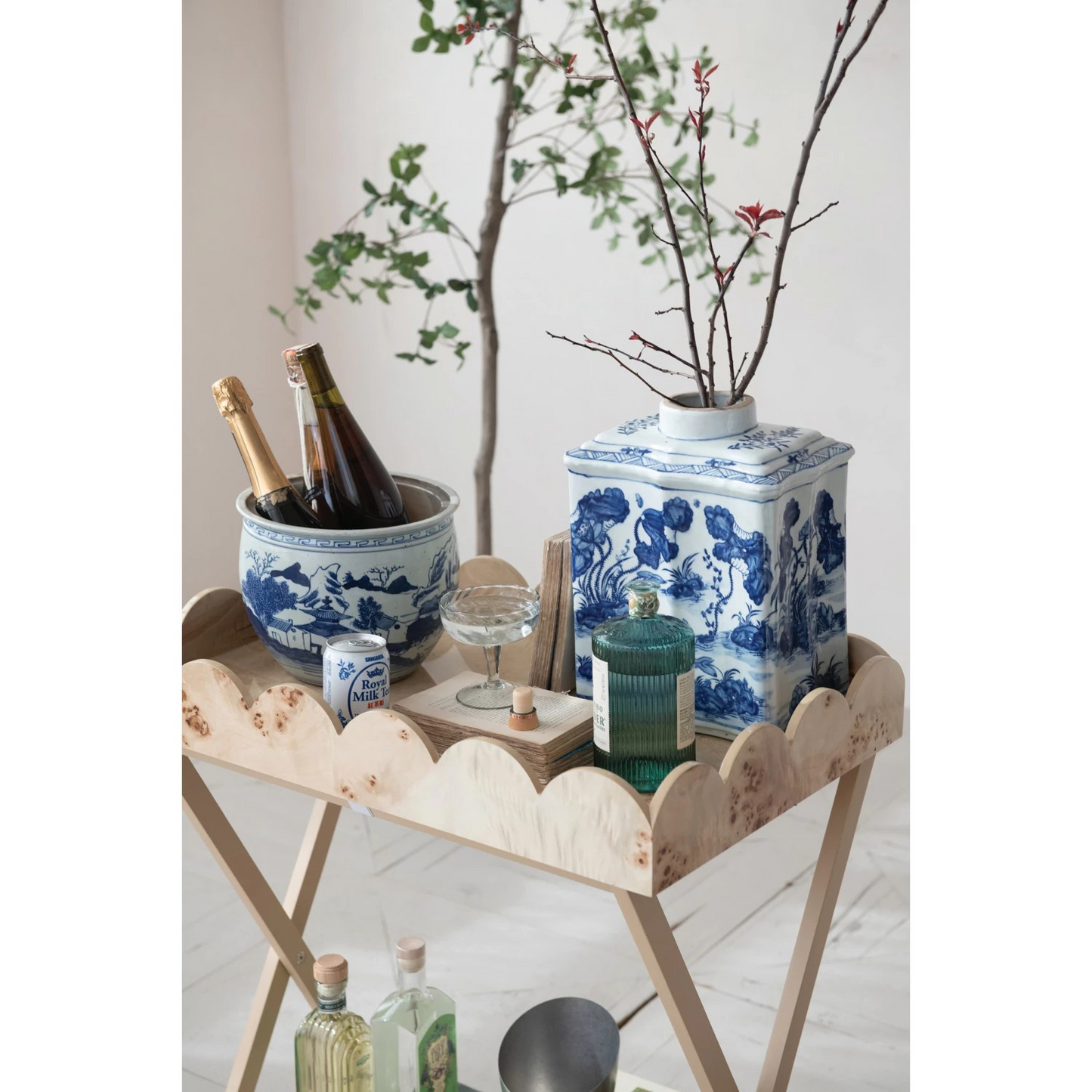 Folding Table w/ Removable Scalloped Tray