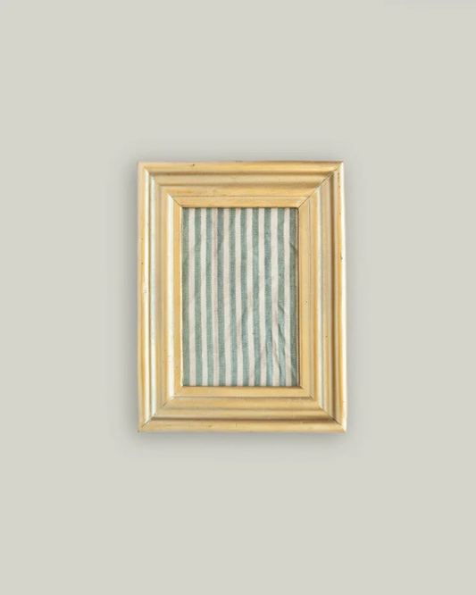 Double Ridge Photo Frame