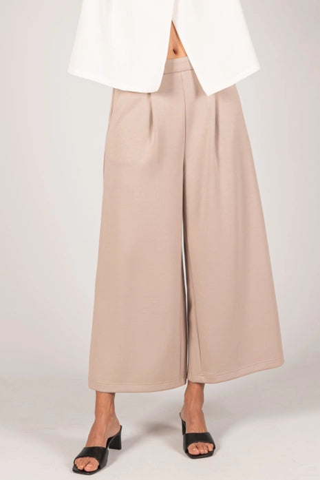 Pleated Lounge Pant