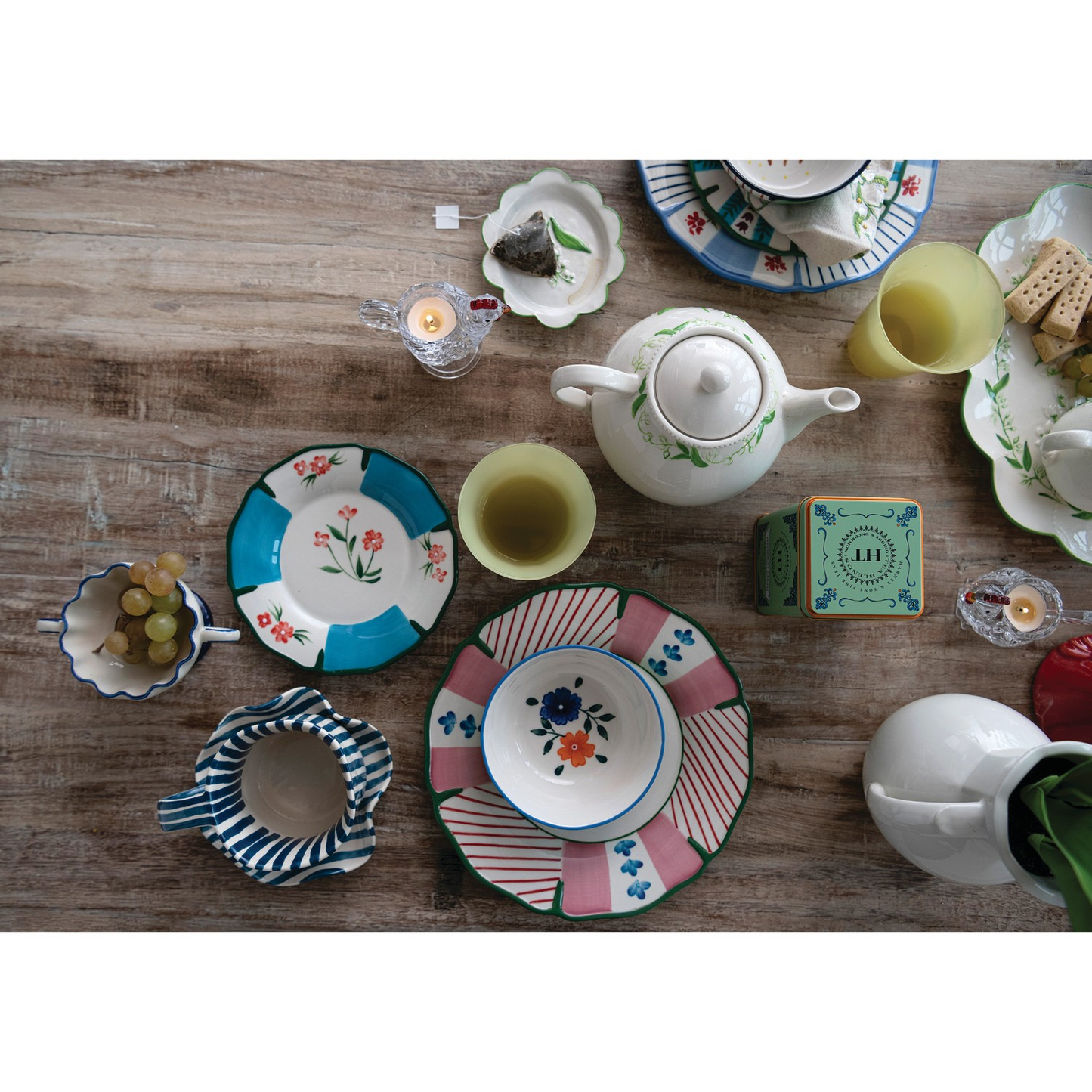 Round Hand-Painted Lilly Plate