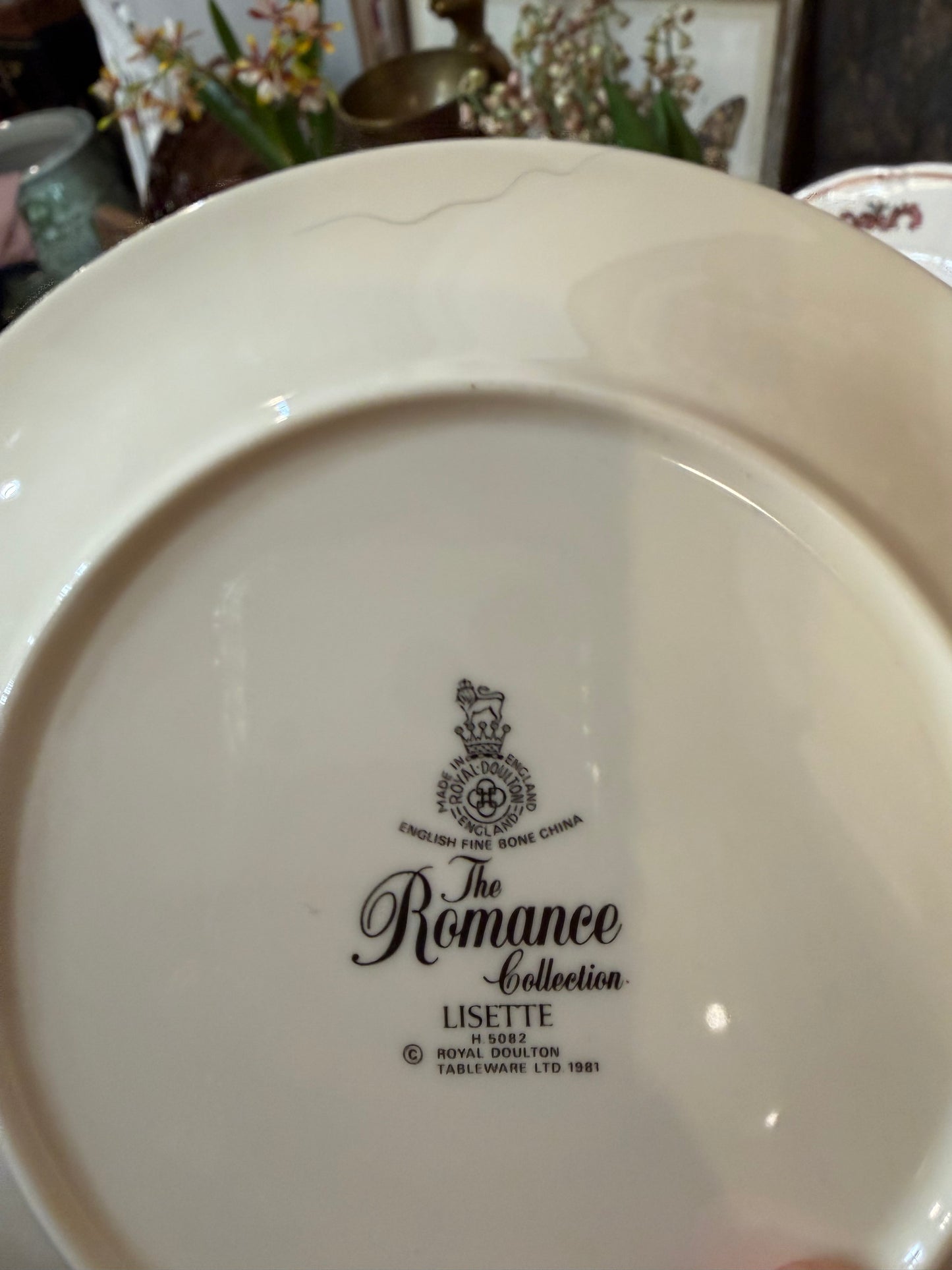 Vintage Romance 6.5” Plate