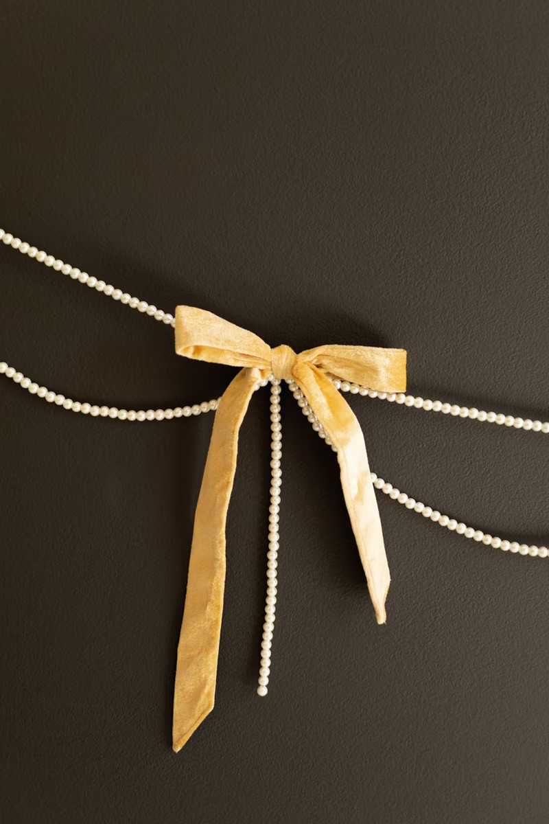 Gold Velvet Bow Garland