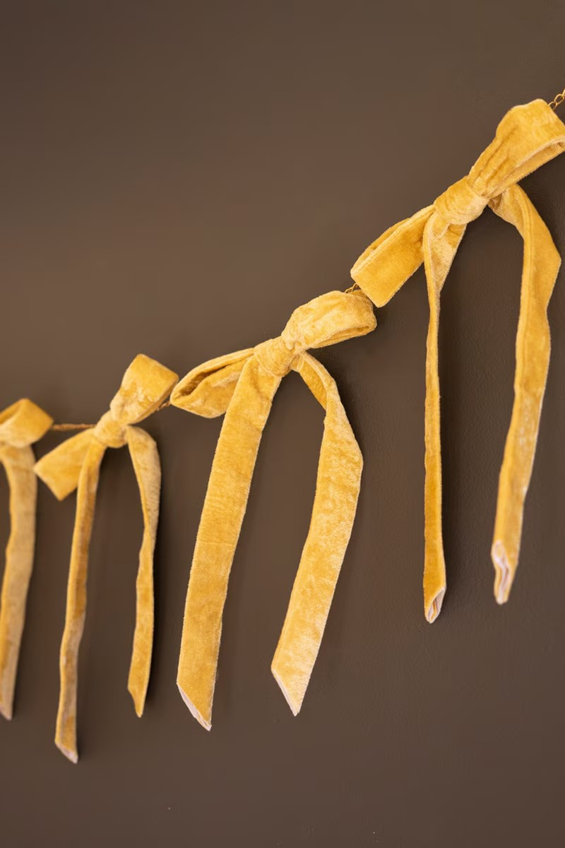 80" Velvet Bow Garland