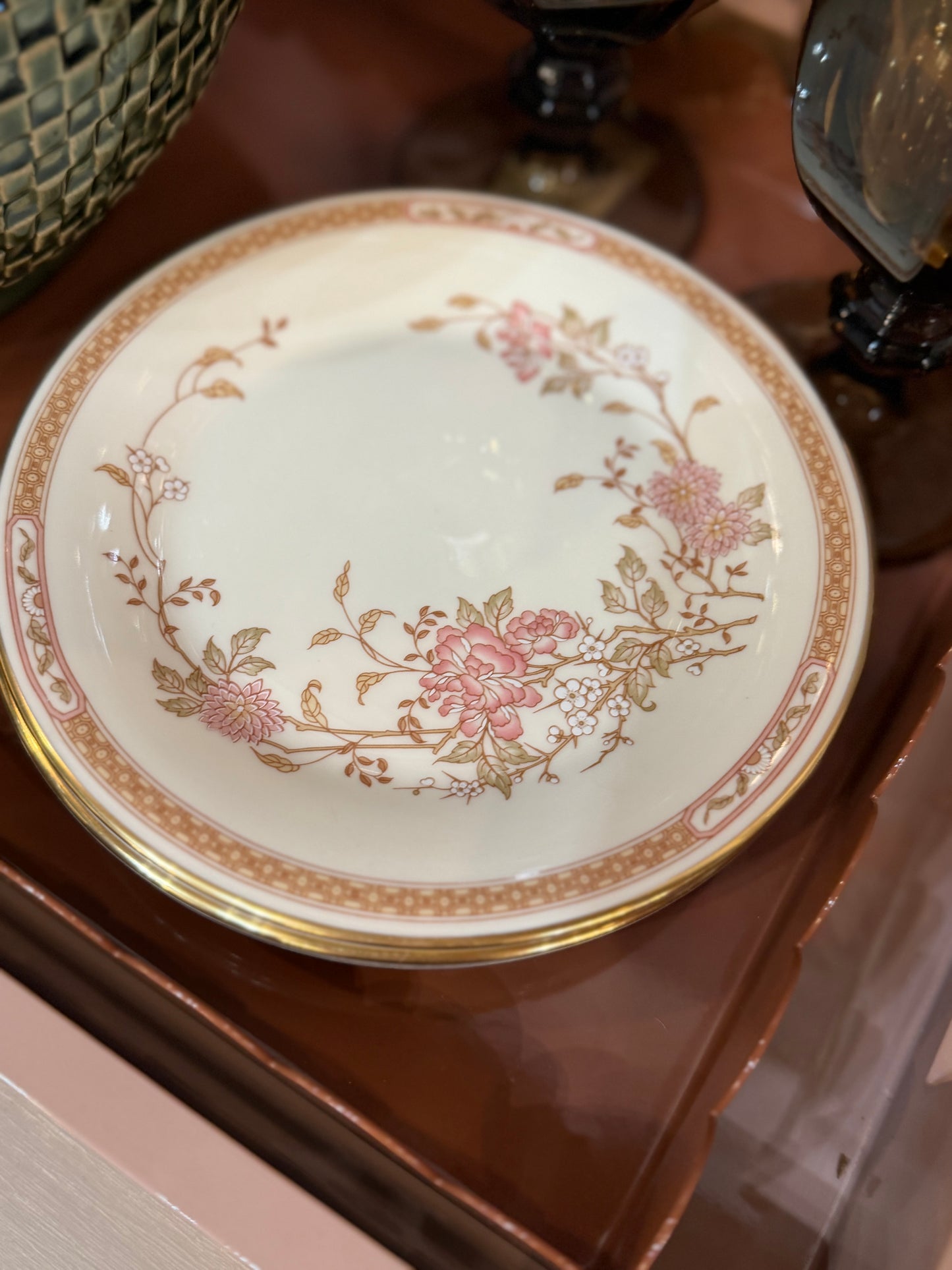 Vintage Romance 6.5” Plate