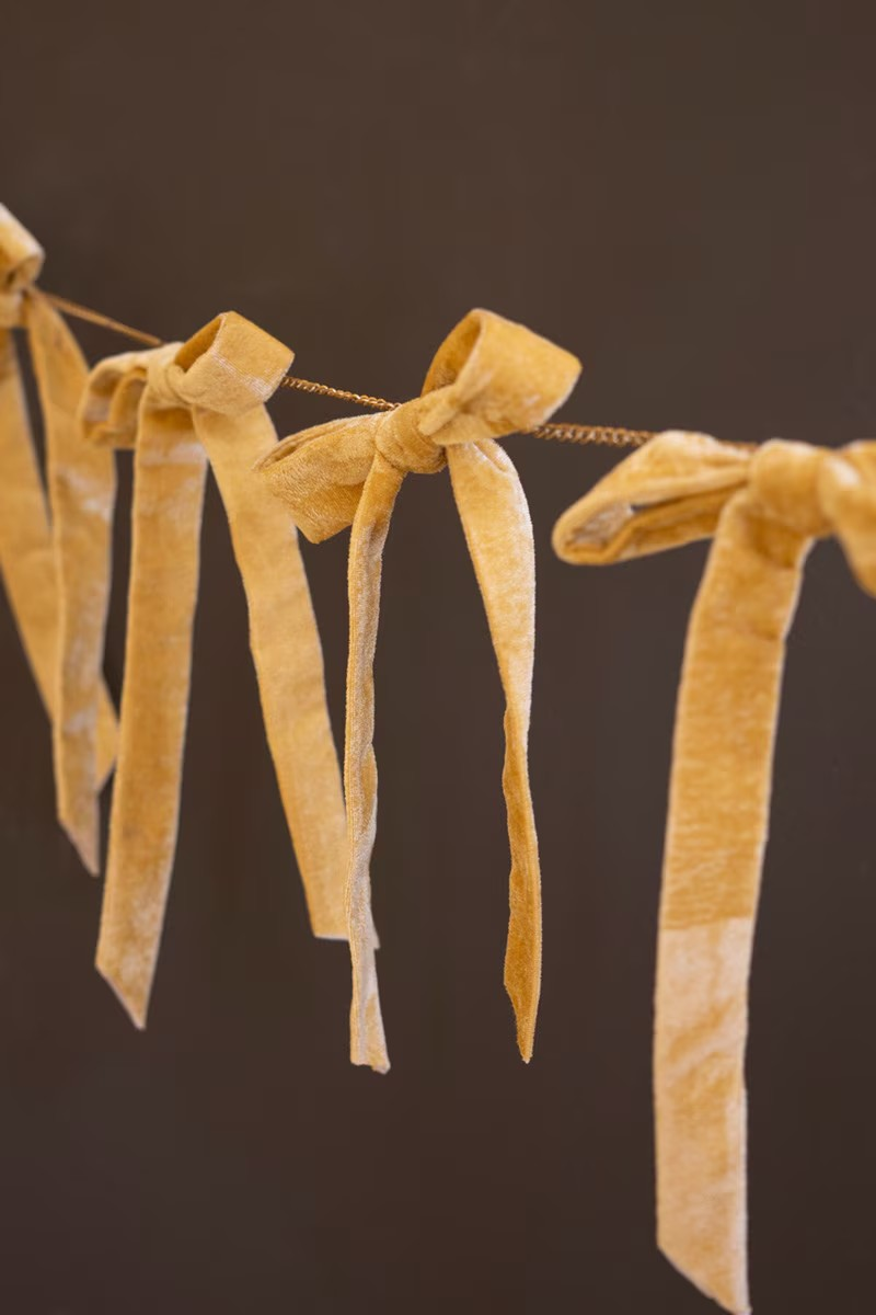 80" Velvet Bow Garland