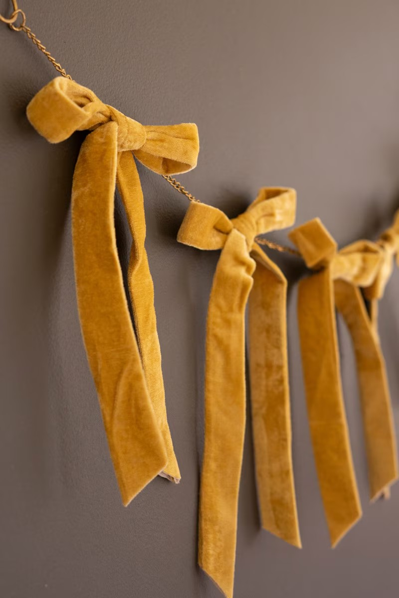 80" Velvet Bow Garland