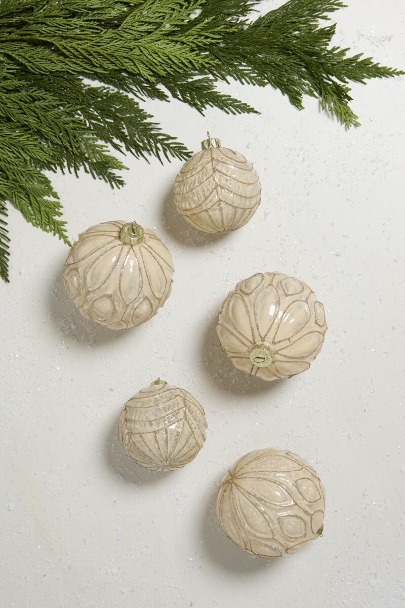 Antoinette Ornament