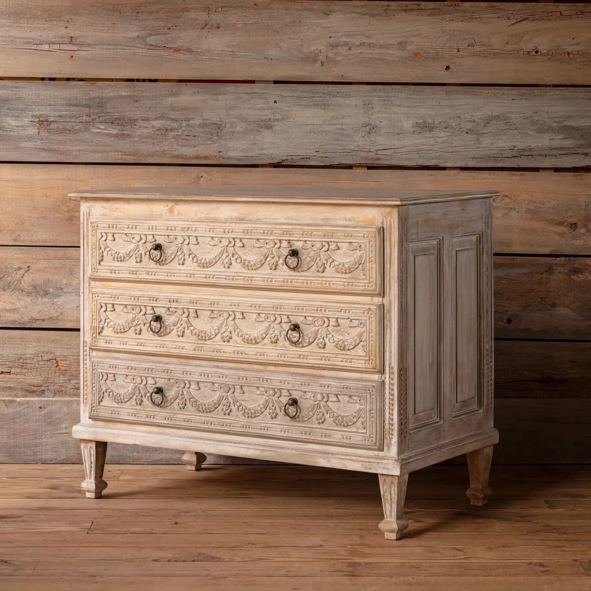 Garland Estate Chest