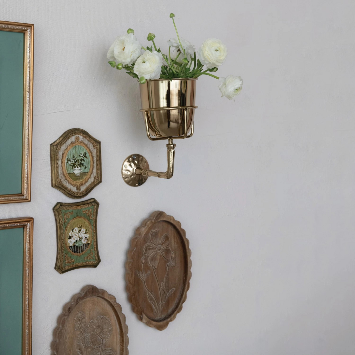 Wall Container