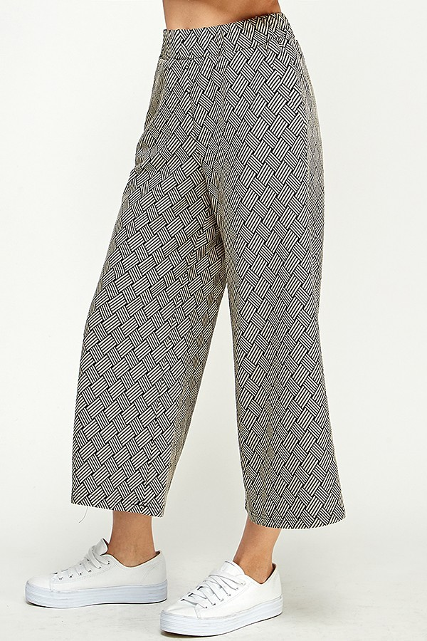 Textured Leisure Pant