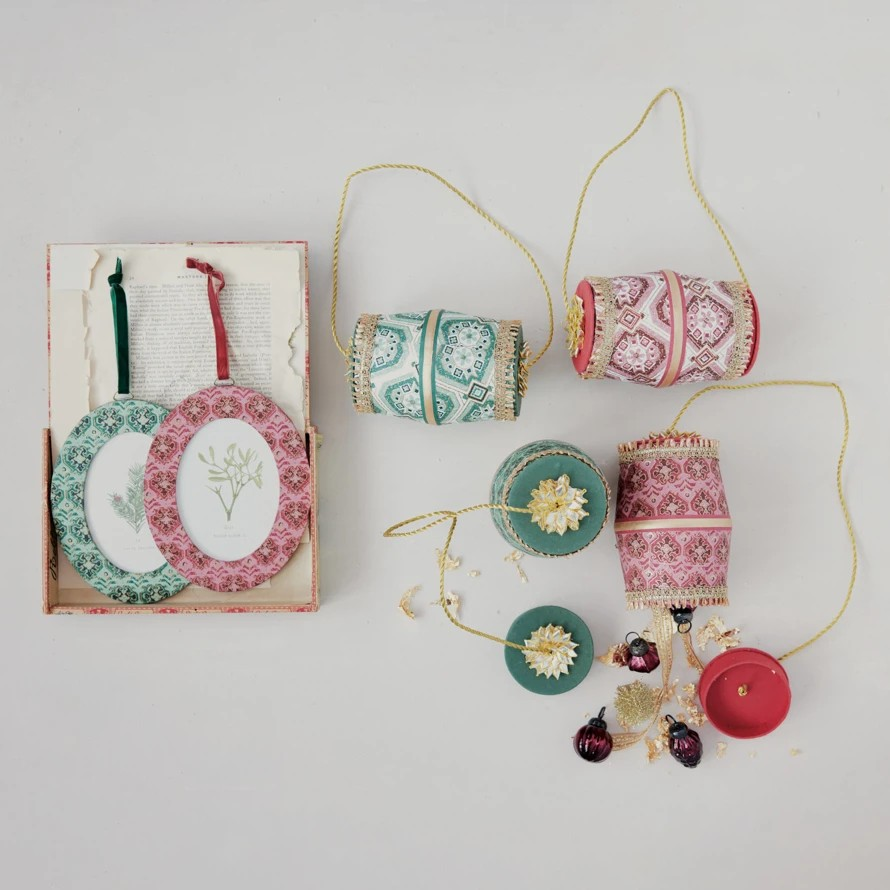 Oval Picture Frame Ornament