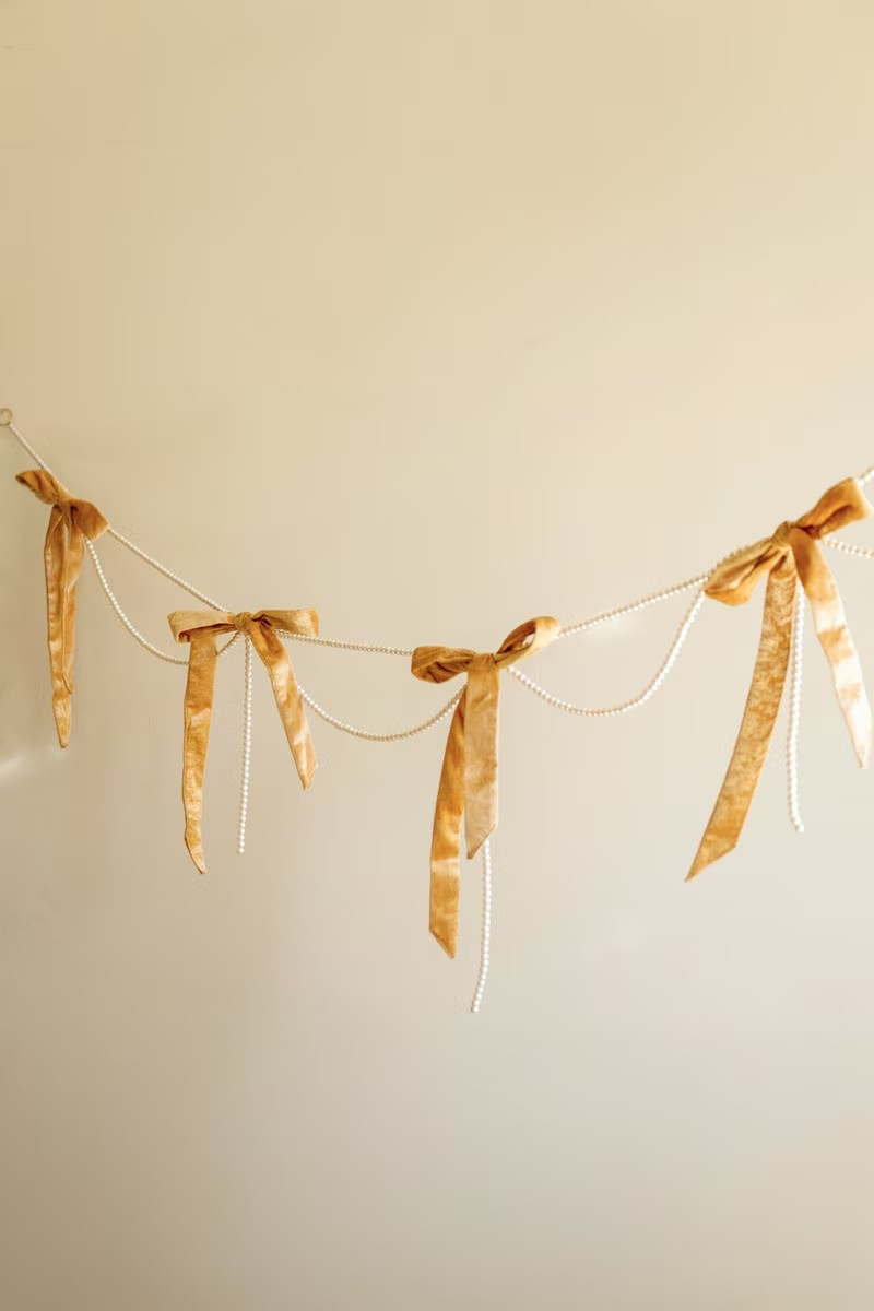Gold Velvet Bow Garland