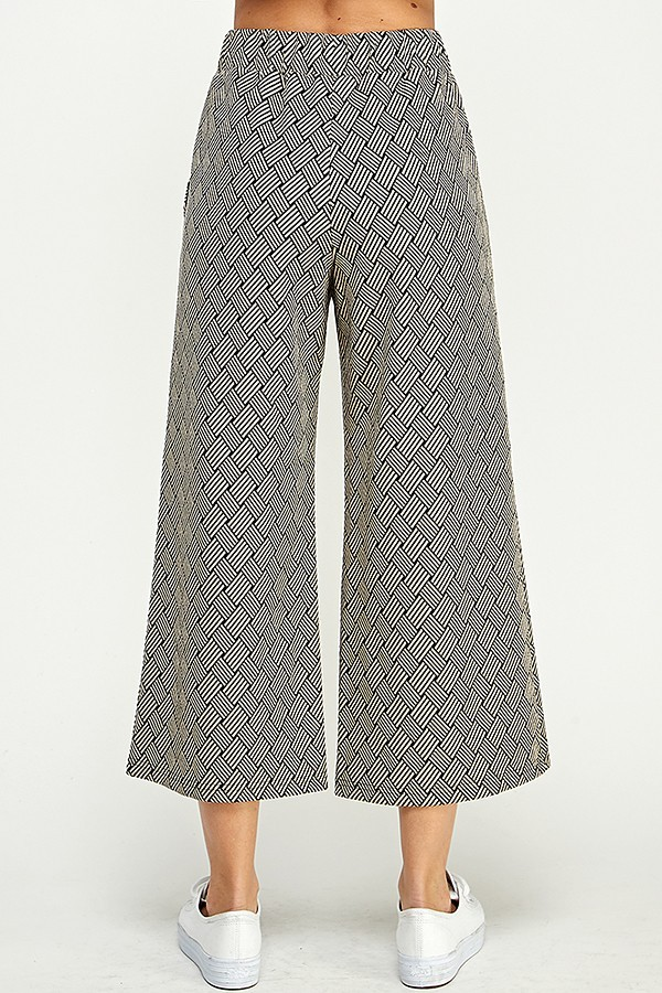 Textured Leisure Pant