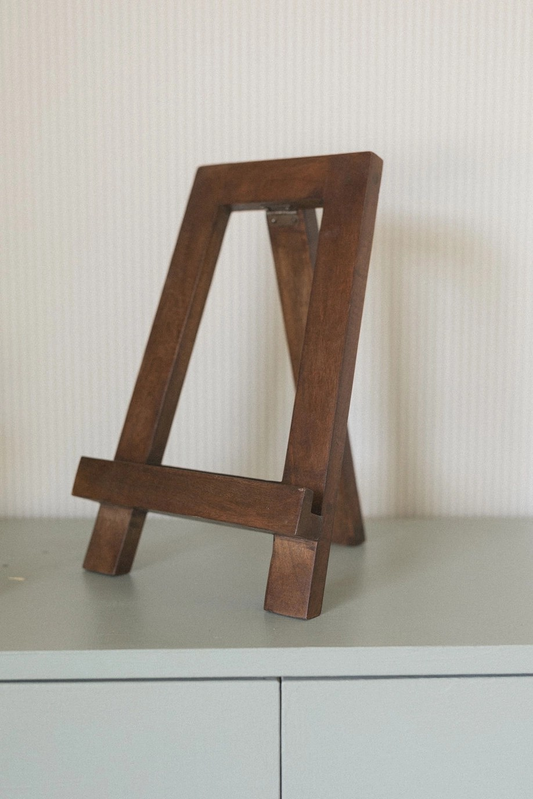 Dark Wood Easel